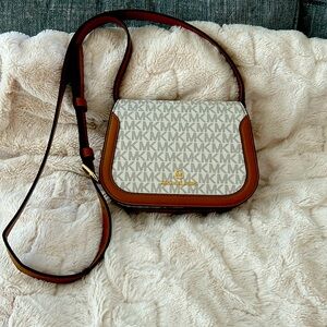Michael Kors crossbody